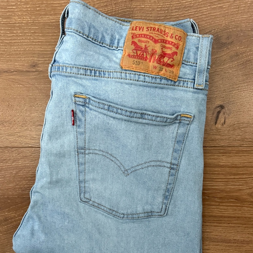 Levi's Men's Light Blue Jeans